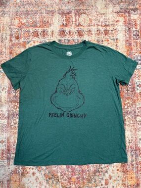 The Grinch “Feelin’ Grinchy” Graphic Tee Women’s Large Green Christmas Shirt